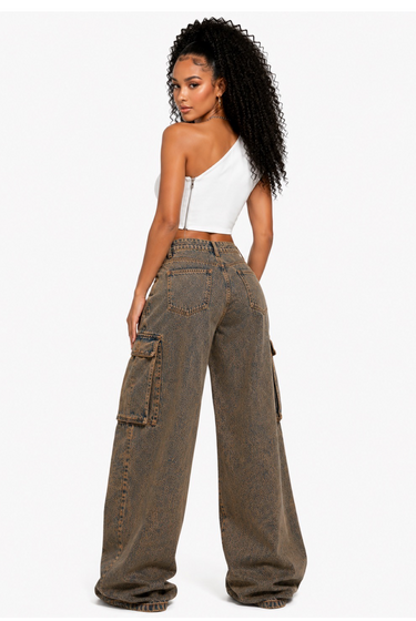 Future - Single Short Sleeve Zig Zag Front Cut Out Crop Top
